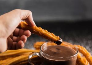 churros con chocolate