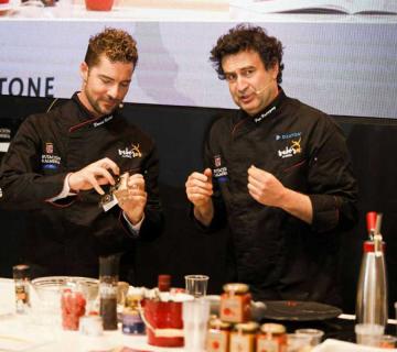 David Bisbal con productos de Sabores Almería